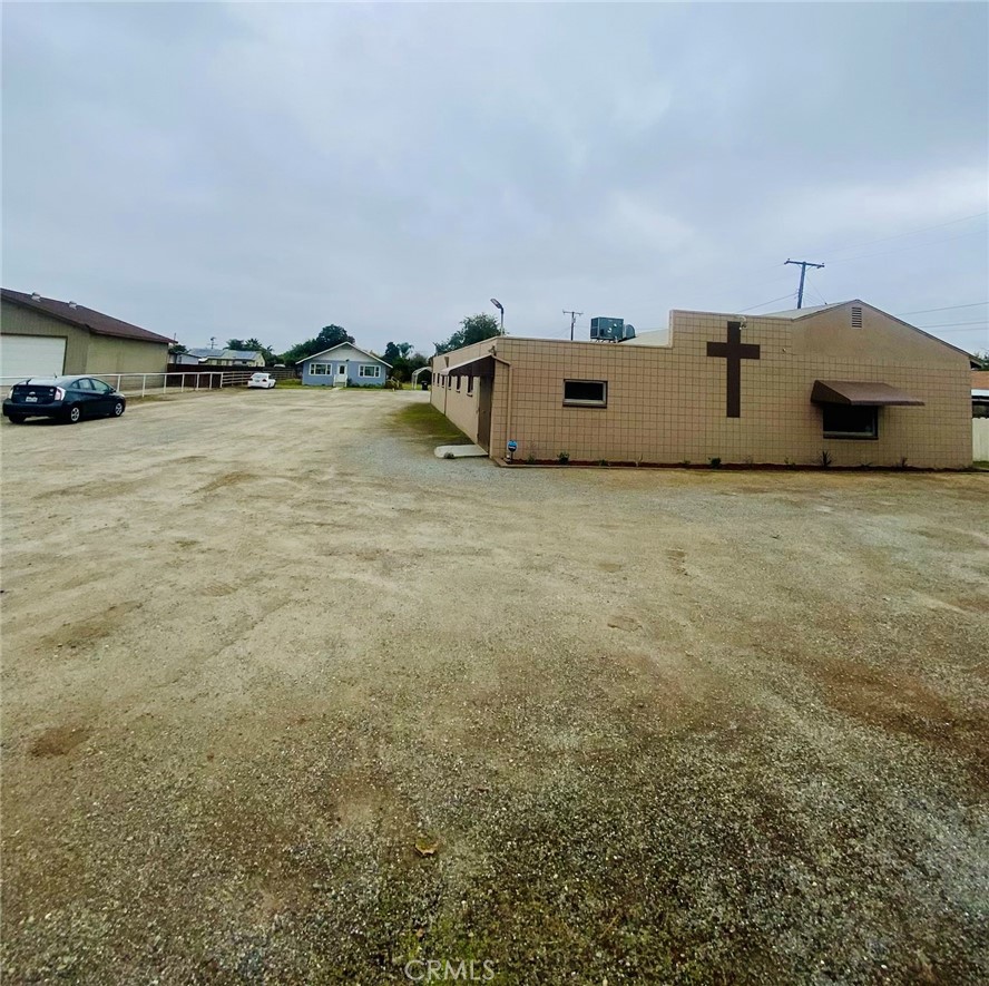 958 S Prospect St #A, Porterville, CA 93257