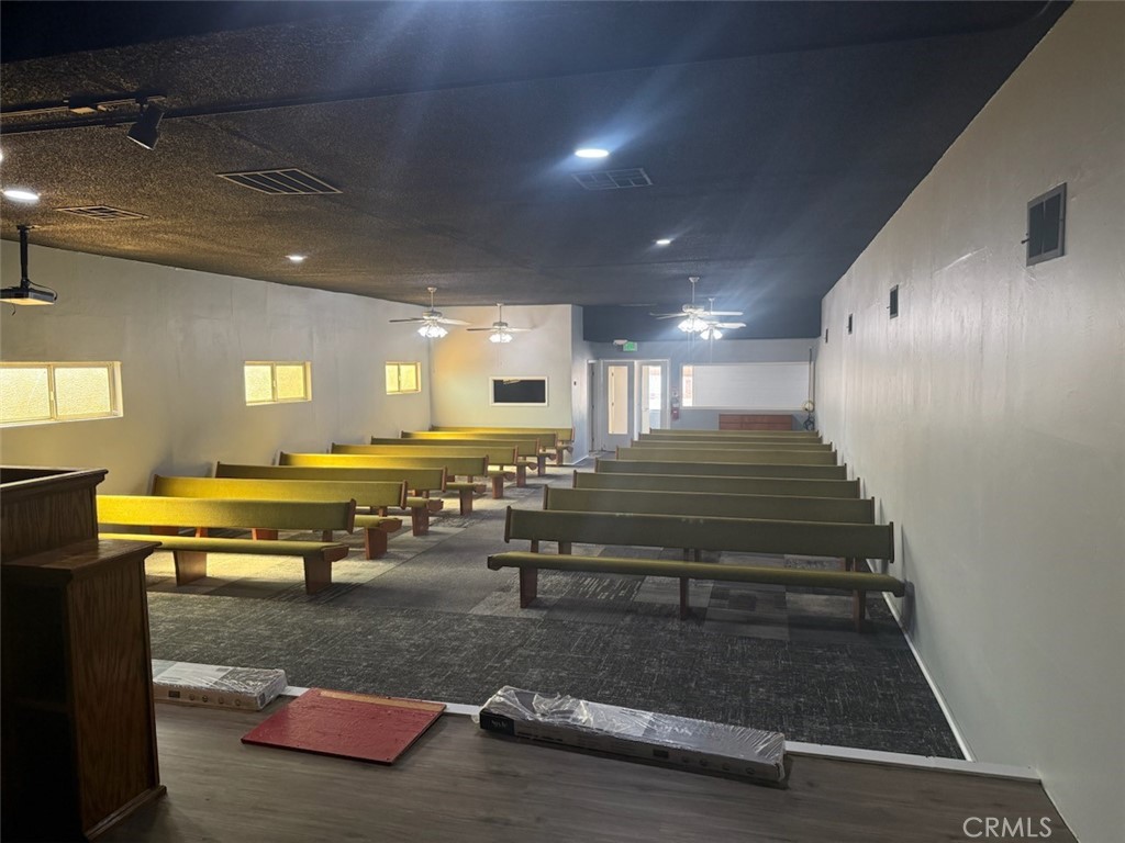 958 S Prospect St #A, Porterville, CA 93257