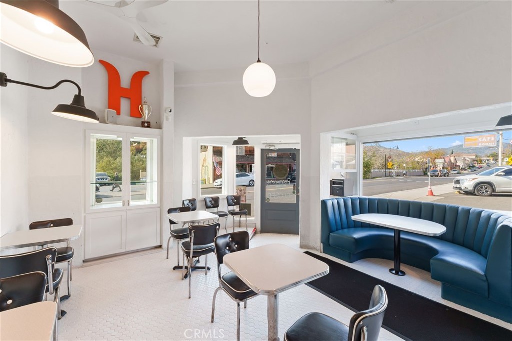 5038 State Highway, Mariposa, CA 95338