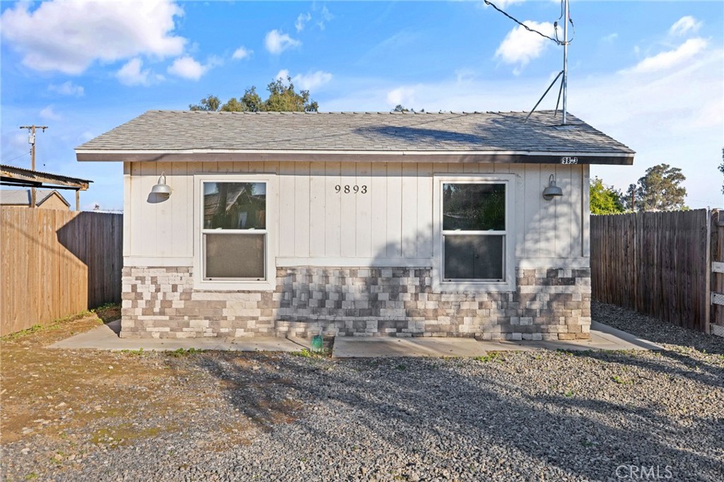 9893 Vista Ave, Hanford, CA 93230