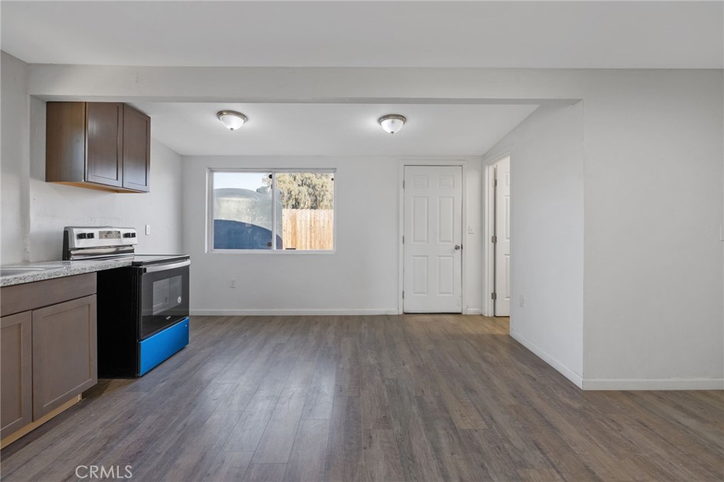 9893 Vista Ave, Hanford, CA 93230