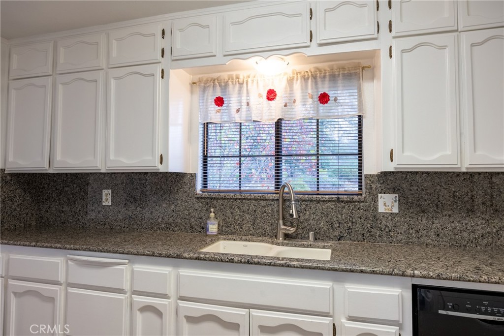 42058 Wild Stallion Ct, Coarsegold, CA 93614