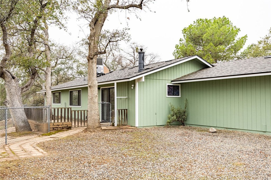 42058 Wild Stallion Ct, Coarsegold, CA 93614