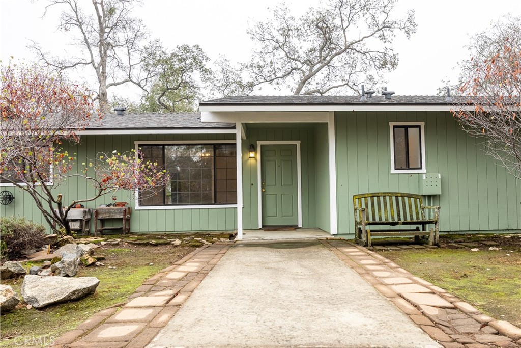 42058 Wild Stallion Ct, Coarsegold, CA 93614