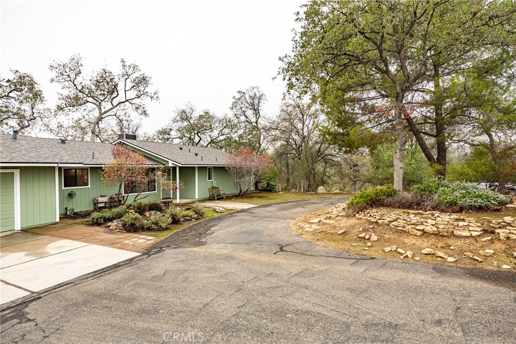 42058 Wild Stallion Ct, Coarsegold, CA 93614