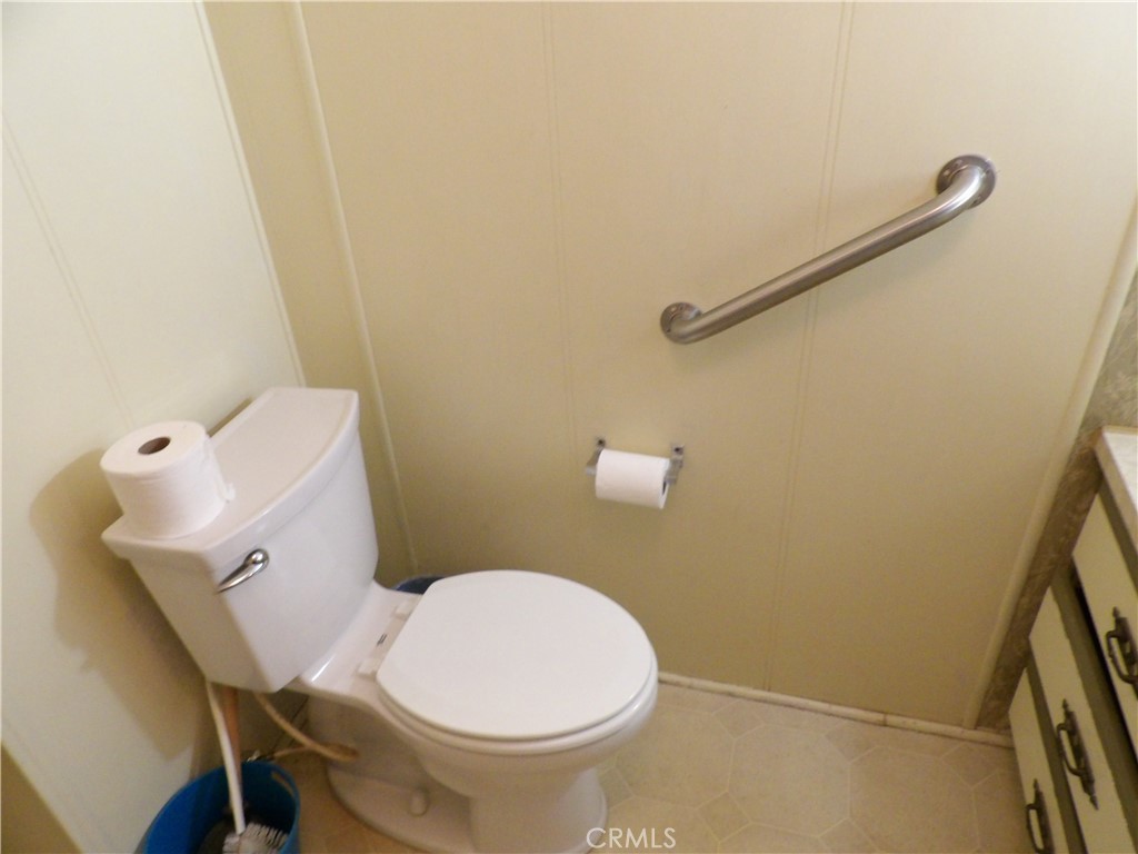 46918 Creekside Rd, Squaw Valley, CA 93675