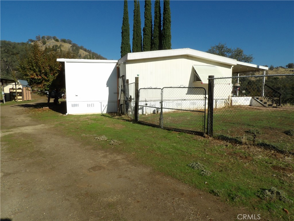 46918 Creekside Rd, Squaw Valley, CA 93675