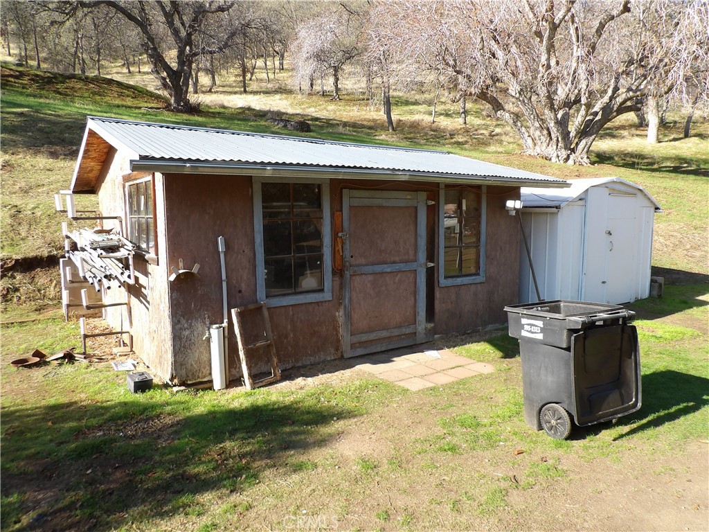 46918 Creekside Rd, Squaw Valley, CA 93675