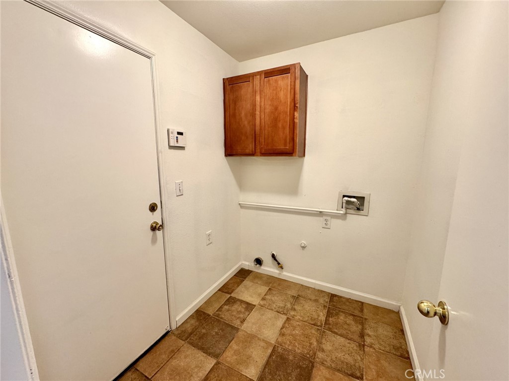 2387 N Hanover, Fresno, CA 93722