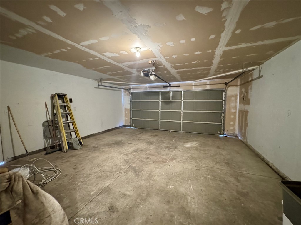 2387 N Hanover, Fresno, CA 93722