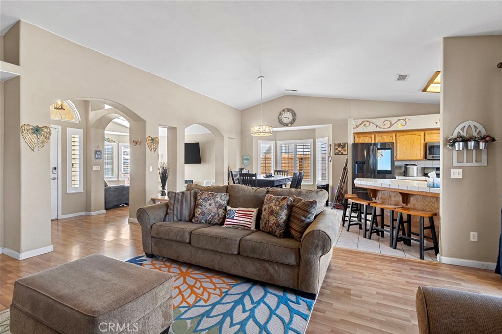 70 Makenna, Madera, CA 93637