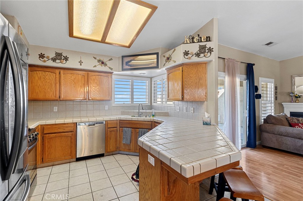 70 Makenna, Madera, CA 93637