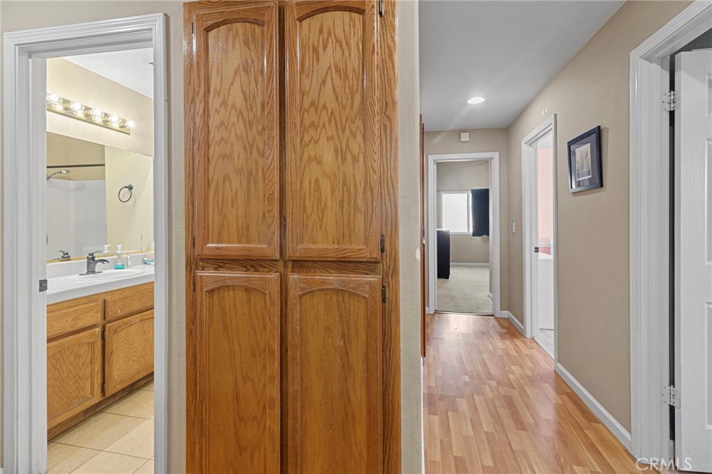 70 Makenna, Madera, CA 93637