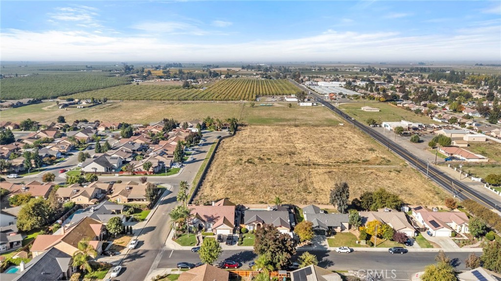 70 Makenna, Madera, CA 93637