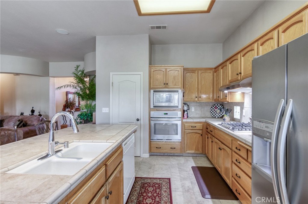 7360 Edgewater St, Chowchilla, CA 93610