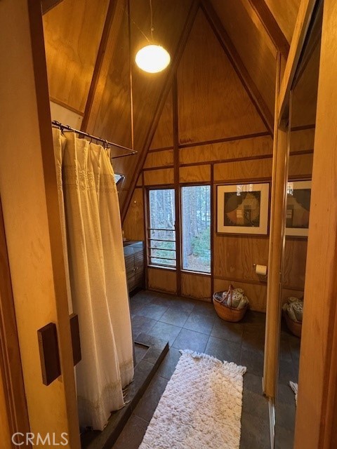 10 AC Beasore Rd, Bass Lake, CA 93604