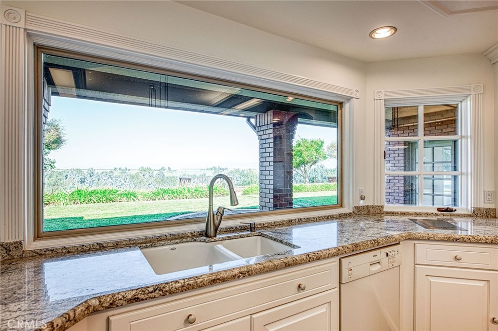 2020 W Alluvial, Fresno, CA 93711