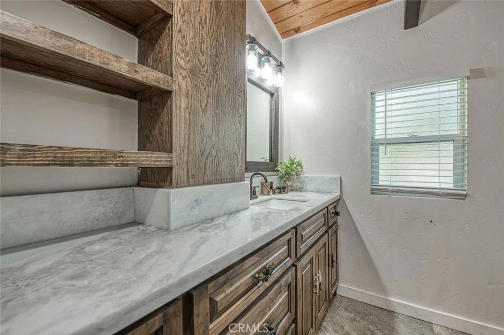 36118 Teaford Poyah, North Fork, CA 93643