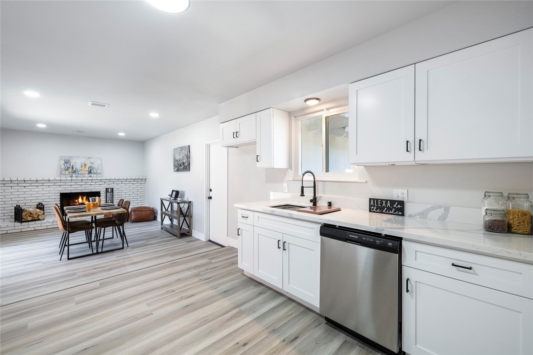 433 N Santa Venetia St, Los Banos, CA 93635