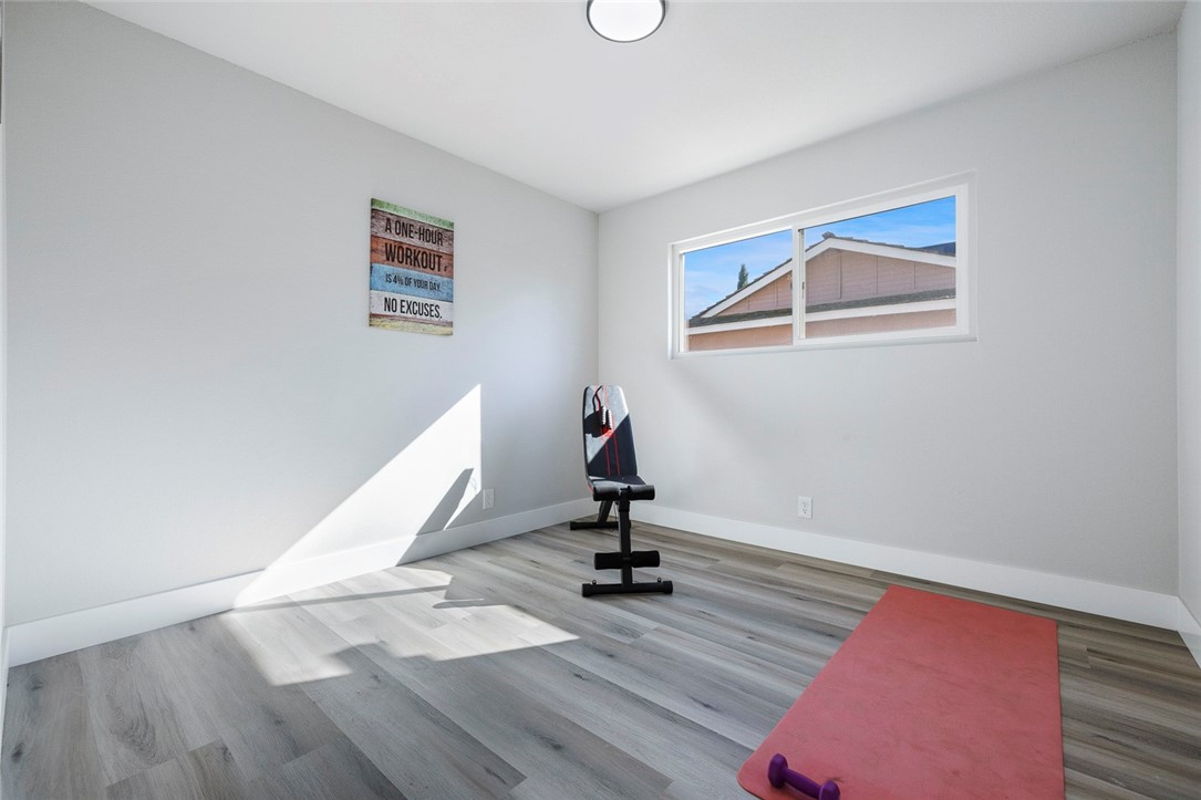 433 N Santa Venetia St, Los Banos, CA 93635