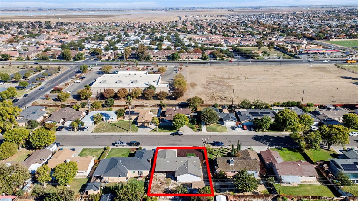 433 N Santa Venetia St, Los Banos, CA 93635