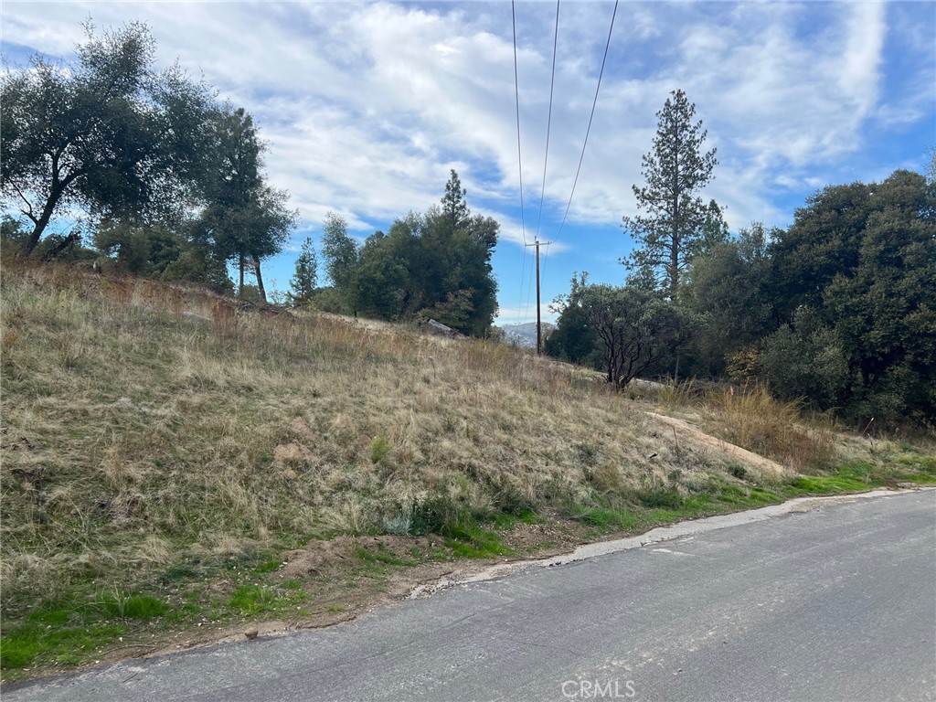 0 Hangtree Ct, Oakhurst, CA 93644