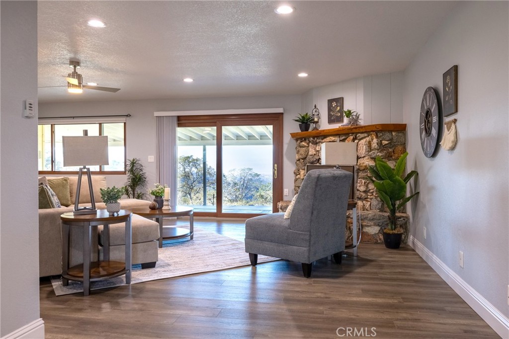 41443 Roaring River Ct, Coarsegold, CA 93614