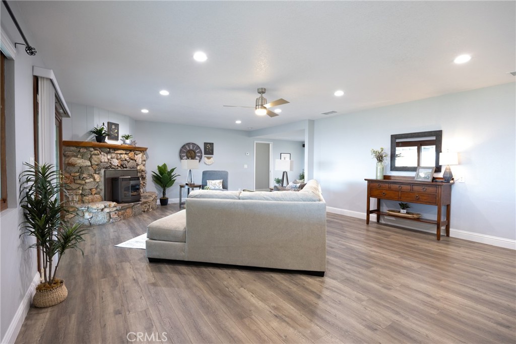 41443 Roaring River Ct, Coarsegold, CA 93614