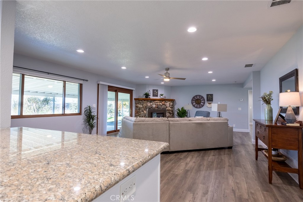 41443 Roaring River Ct, Coarsegold, CA 93614