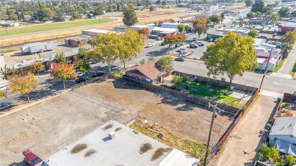 724 S Gateway, Madera, CA 93637