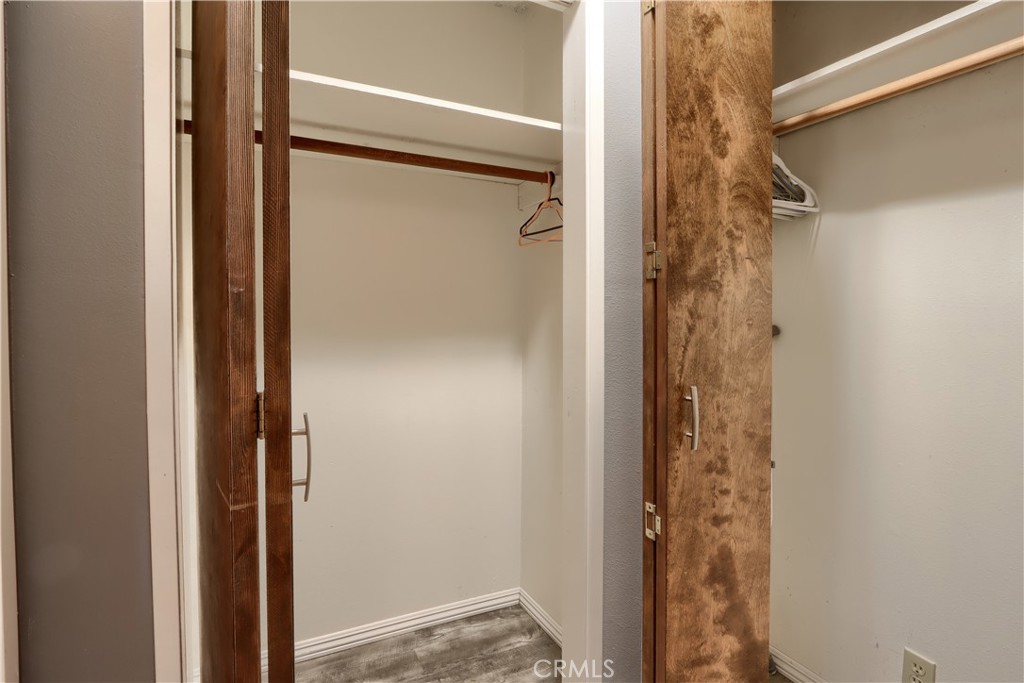 42896 E Country Club Dr, Oakhurst, CA 93644