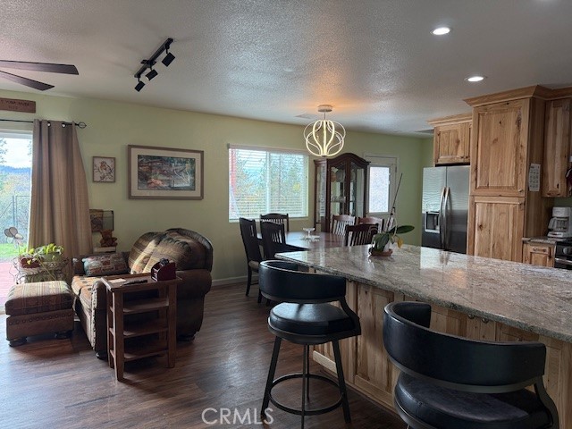 39468 Summit Dr, Oakhurst, CA 93644