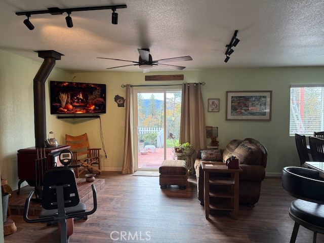 39468 Summit Dr, Oakhurst, CA 93644