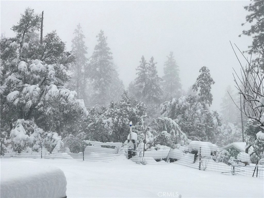 39468 Summit Dr, Oakhurst, CA 93644