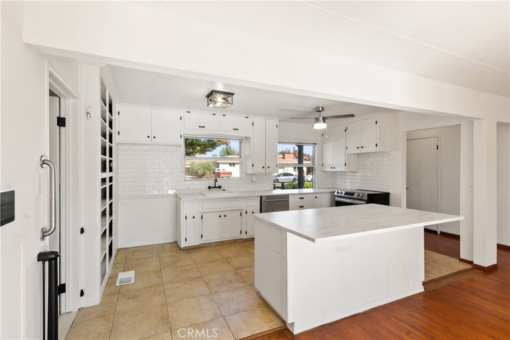 1421 Pontiac, Oakdale, CA 95361