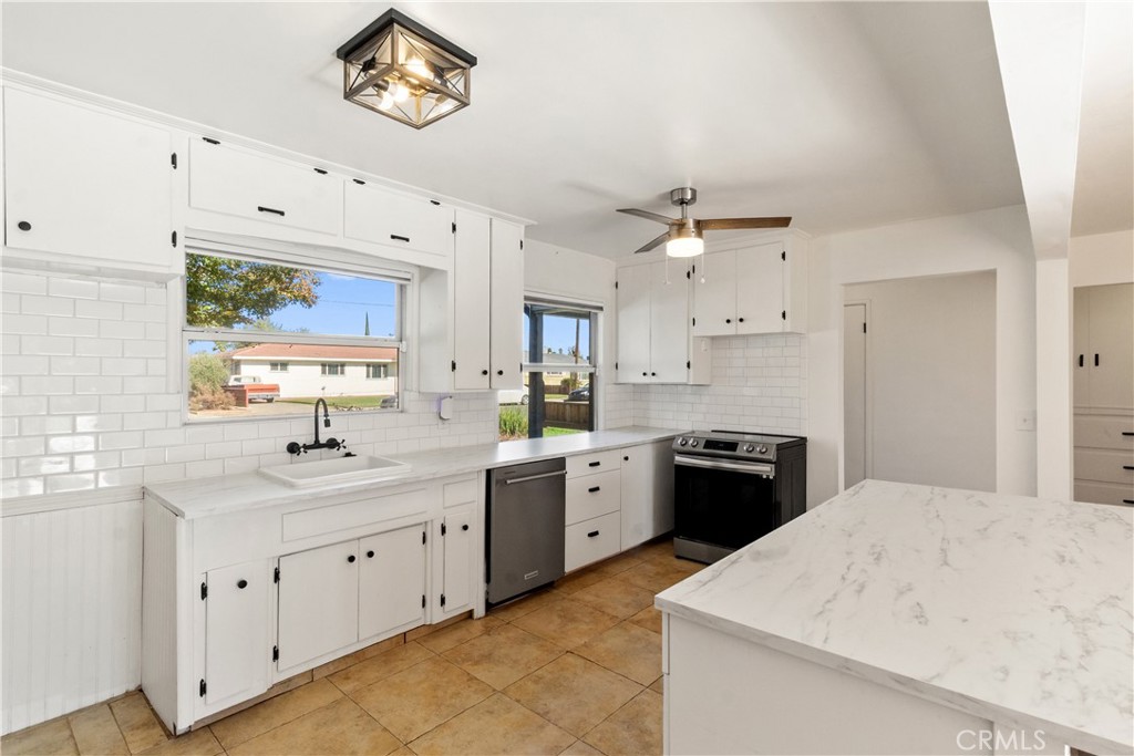 1421 Pontiac, Oakdale, CA 95361