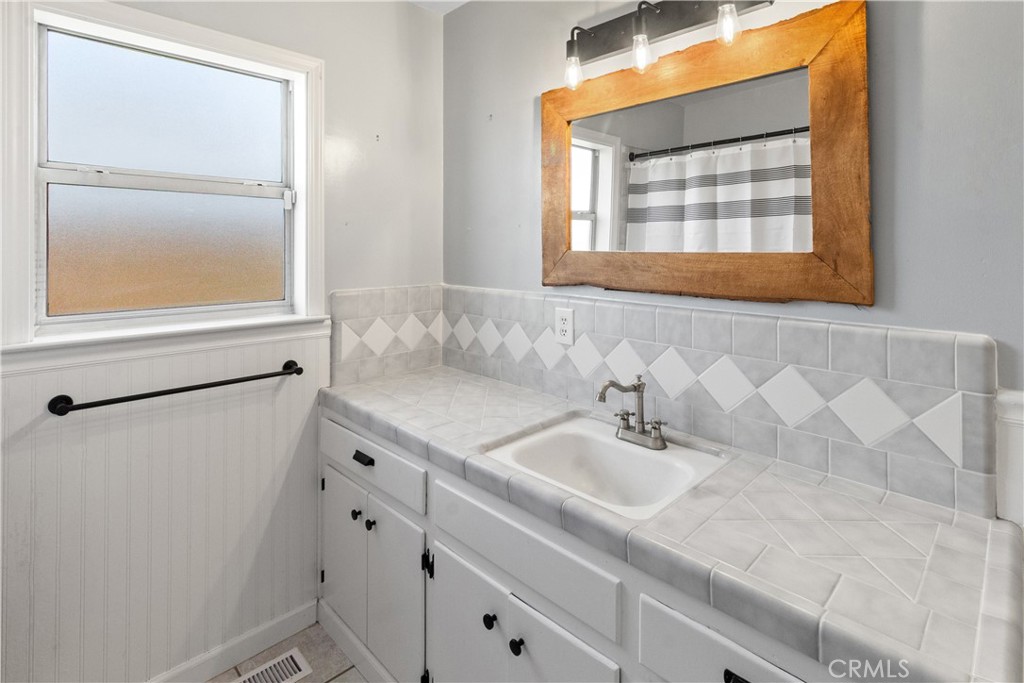 1421 Pontiac, Oakdale, CA 95361