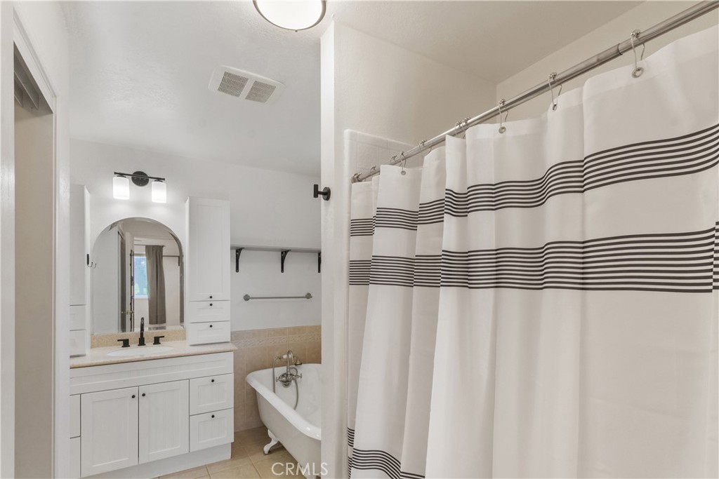 1421 Pontiac, Oakdale, CA 95361