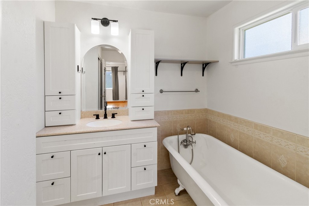 1421 Pontiac, Oakdale, CA 95361