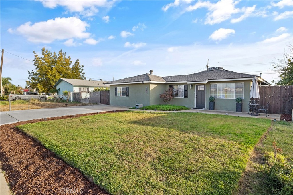 1015 Geary, Sanger, CA 93657