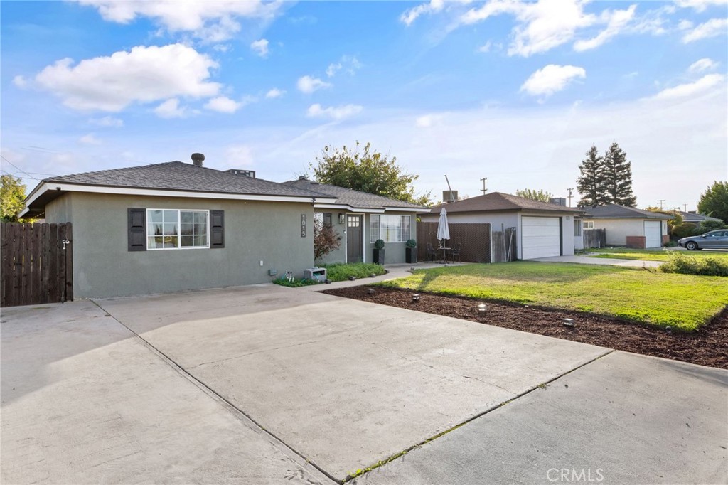 1015 Geary, Sanger, CA 93657