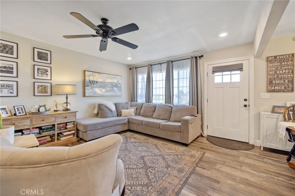 1015 Geary, Sanger, CA 93657