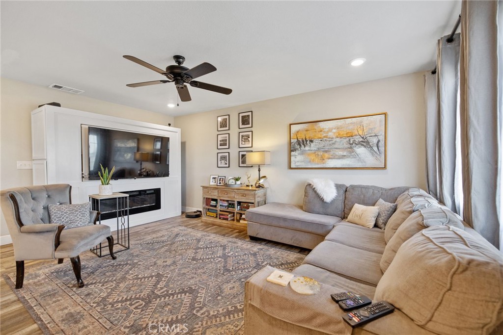 1015 Geary, Sanger, CA 93657