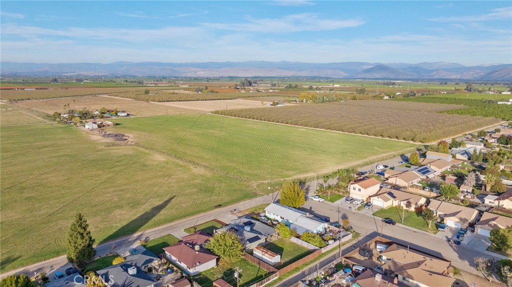 1015 Geary, Sanger, CA 93657