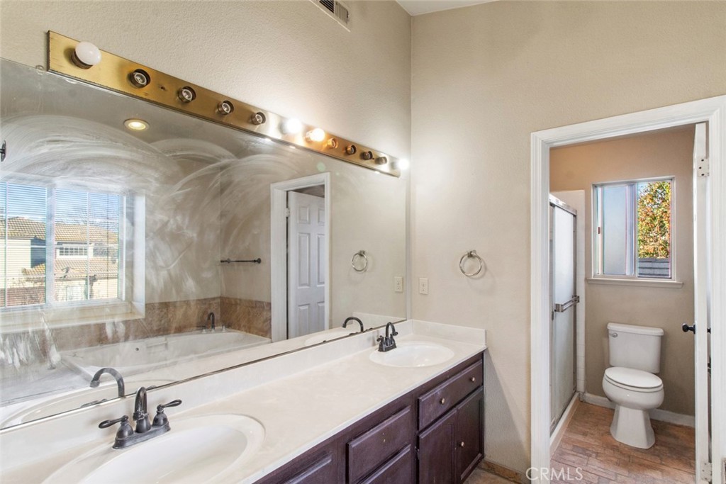 3905 Alessandro Ln, Modesto, CA 95356