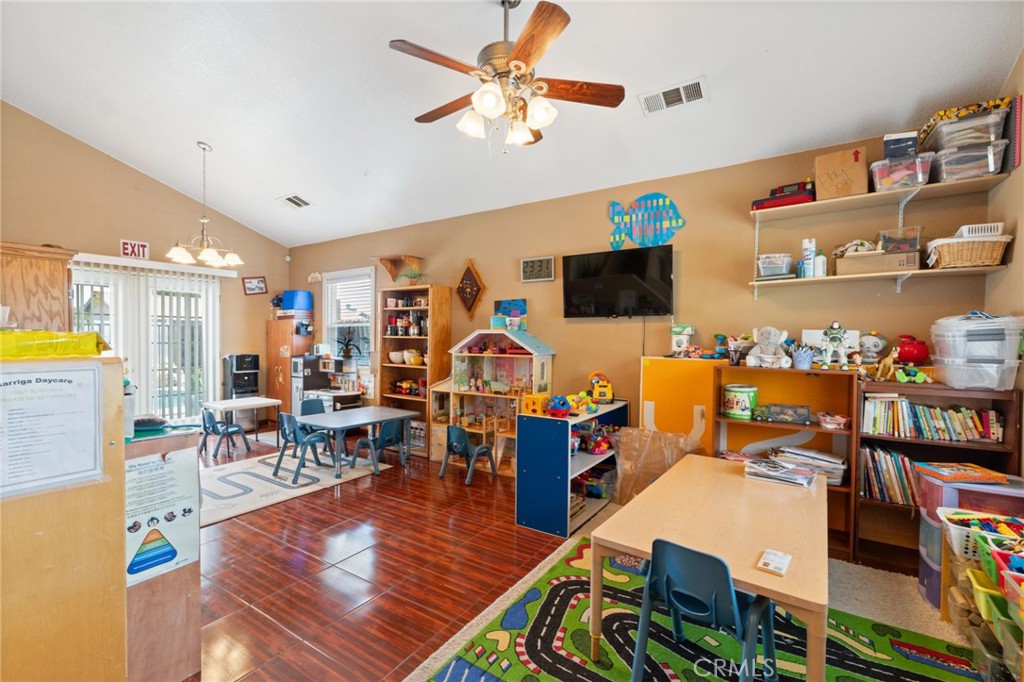 180 Cheney Ln, Coalinga, CA 93210