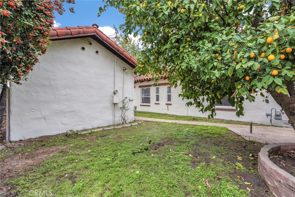 815 W Yosemite, Madera, CA 93637