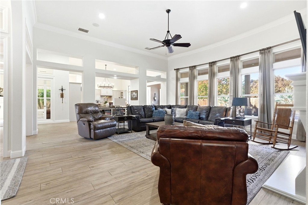 170 W Pioneer Way, Hanford, CA 93230