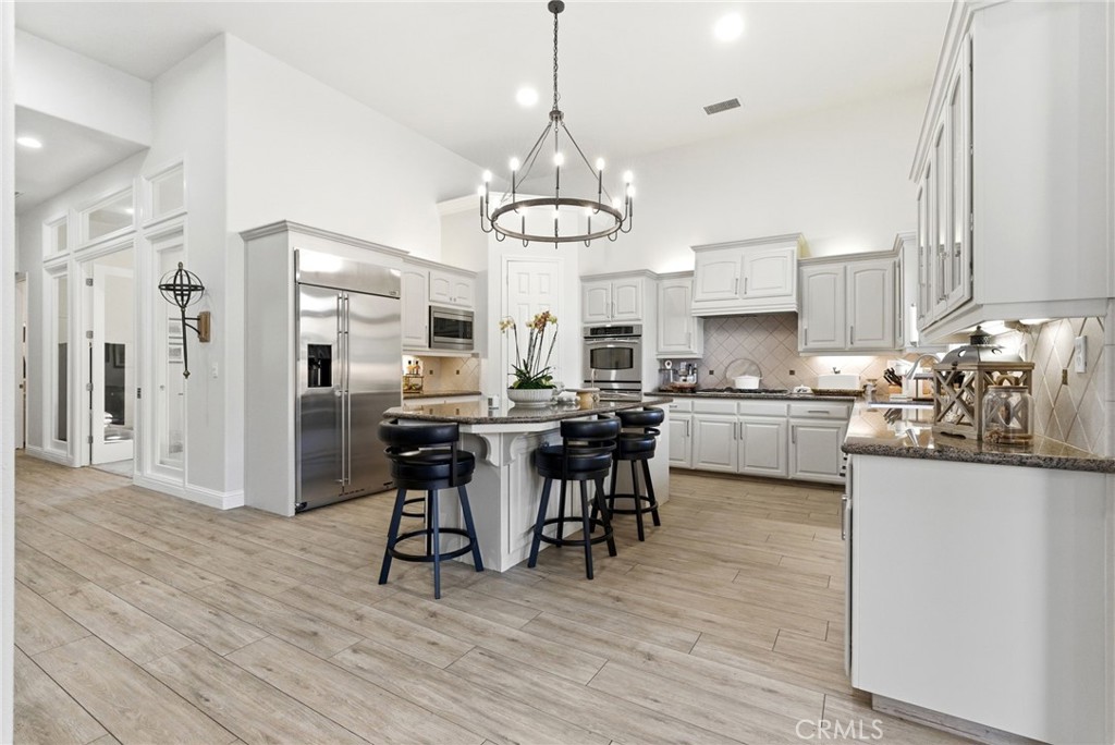 170 W Pioneer Way, Hanford, CA 93230