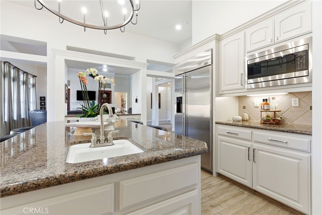 170 W Pioneer Way, Hanford, CA 93230